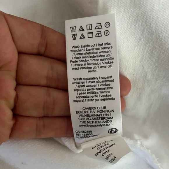 Liverpool Women's White Cropped Blazer - Picture 6 of 7